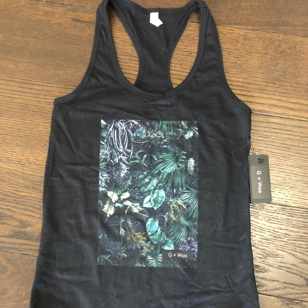 NWT Tropical print black tank.  Size S (TTS)